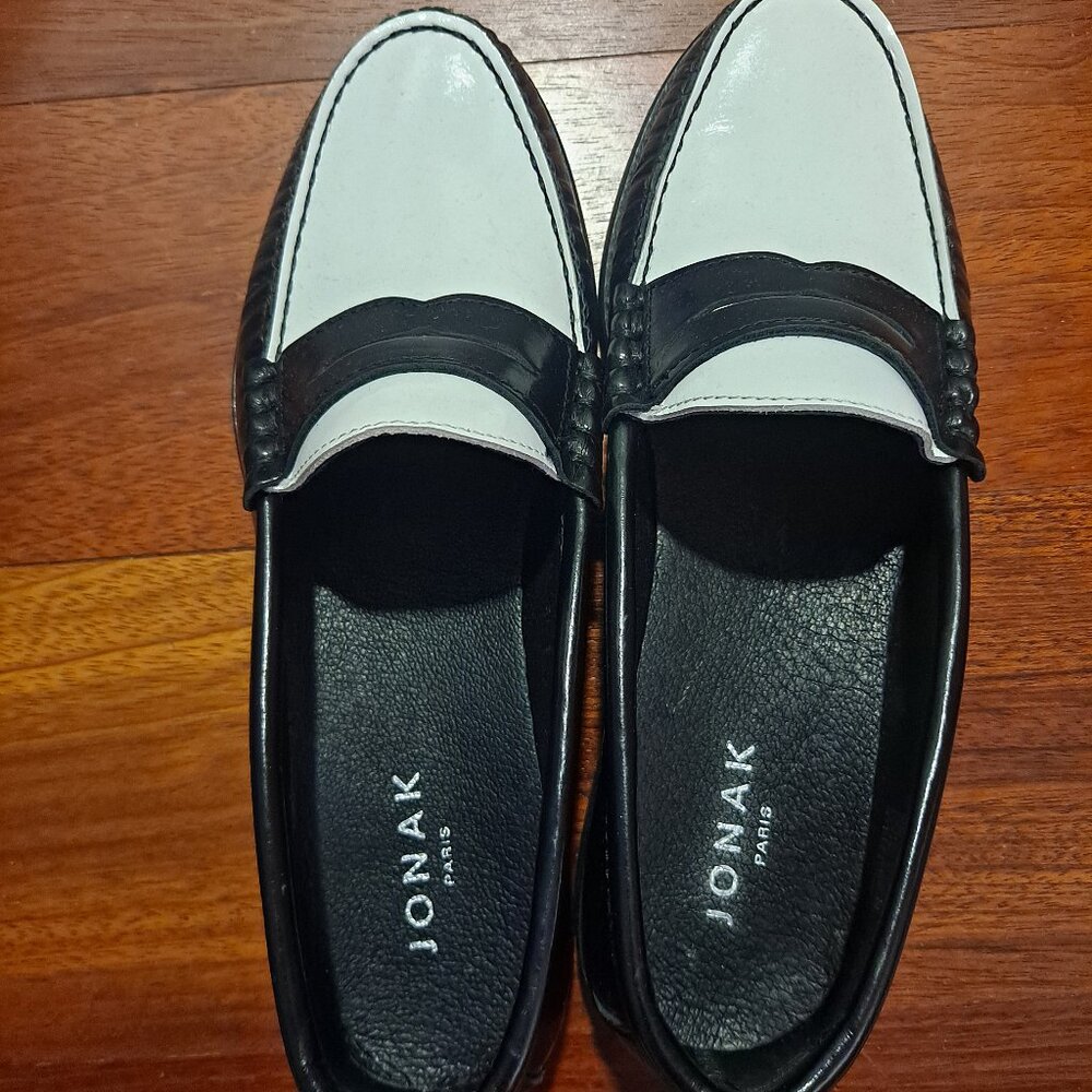 Two tone loafers